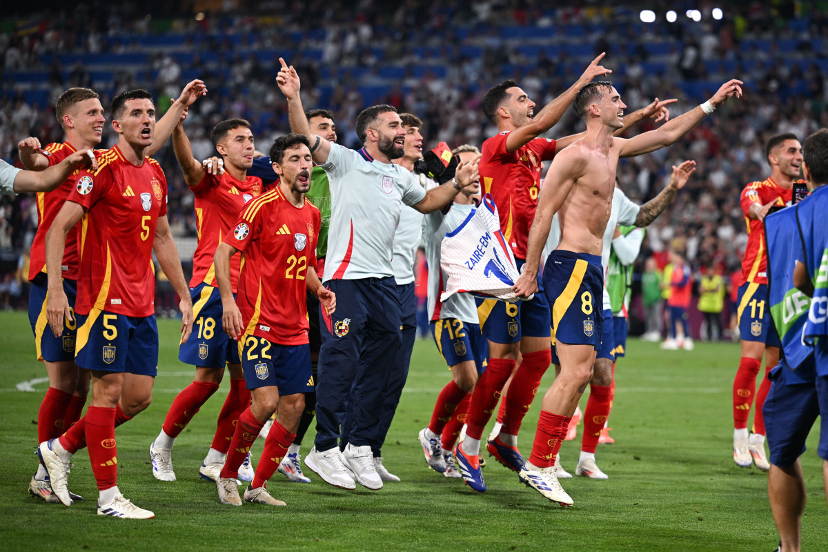 爱游戏入口-法国轻取巴黎,迪马利亚点燃赛场